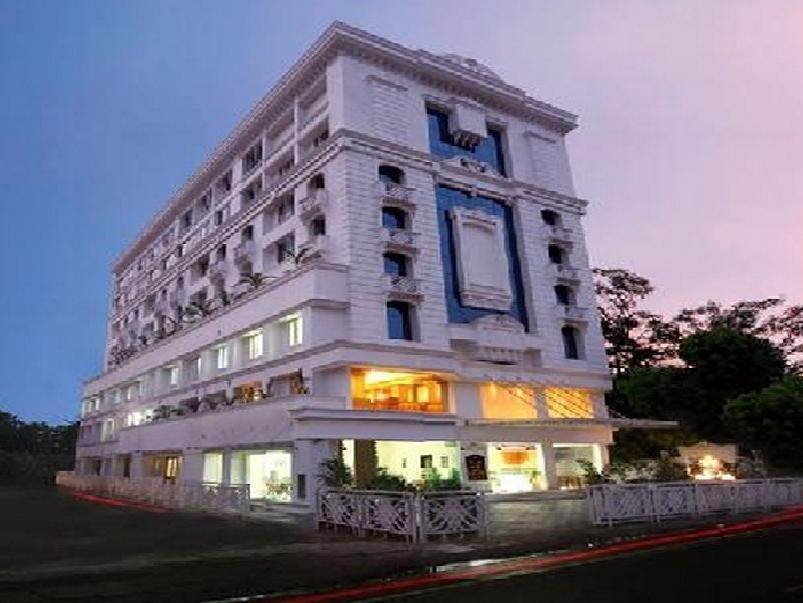 Hotel Airlink Castle Nedumbassery Buitenkant foto