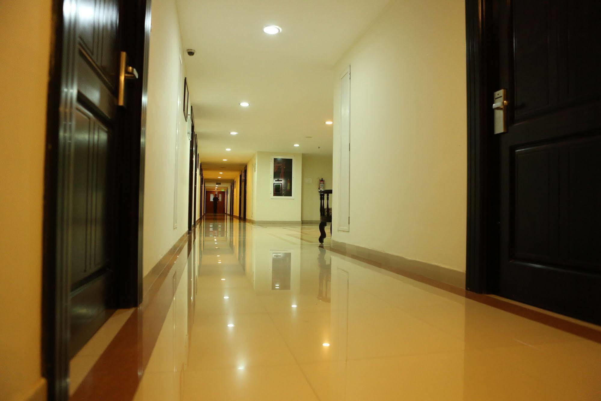 Hotel Airlink Castle Nedumbassery Buitenkant foto