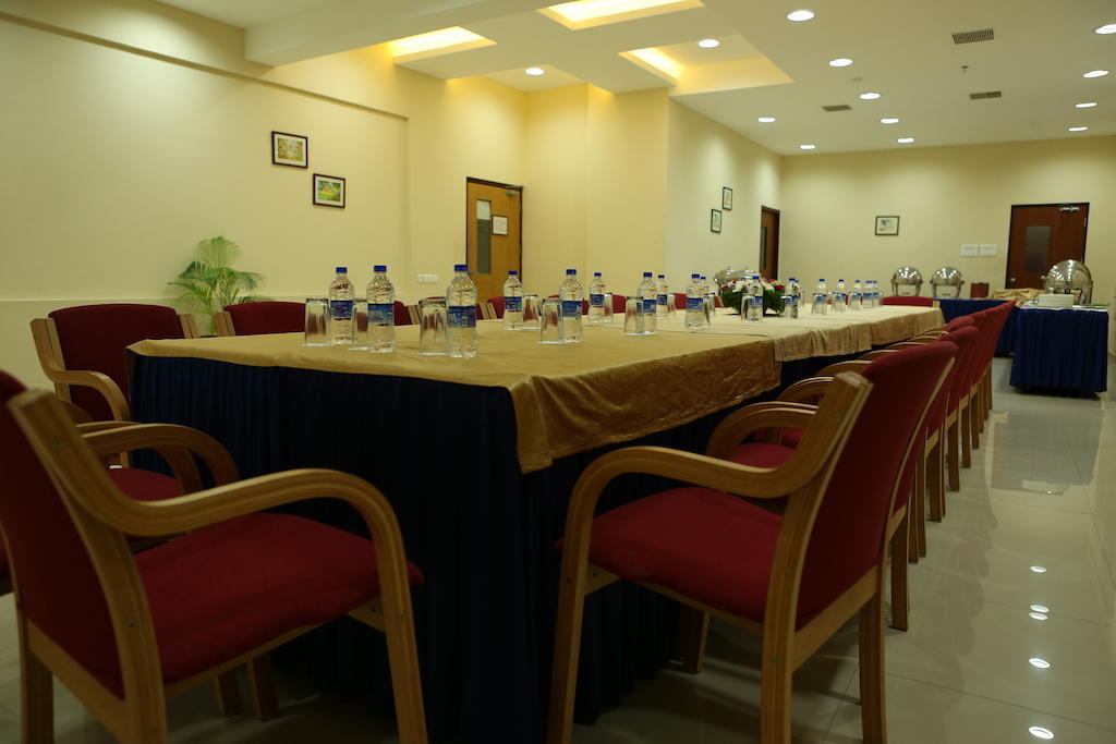 Hotel Airlink Castle Nedumbassery Buitenkant foto